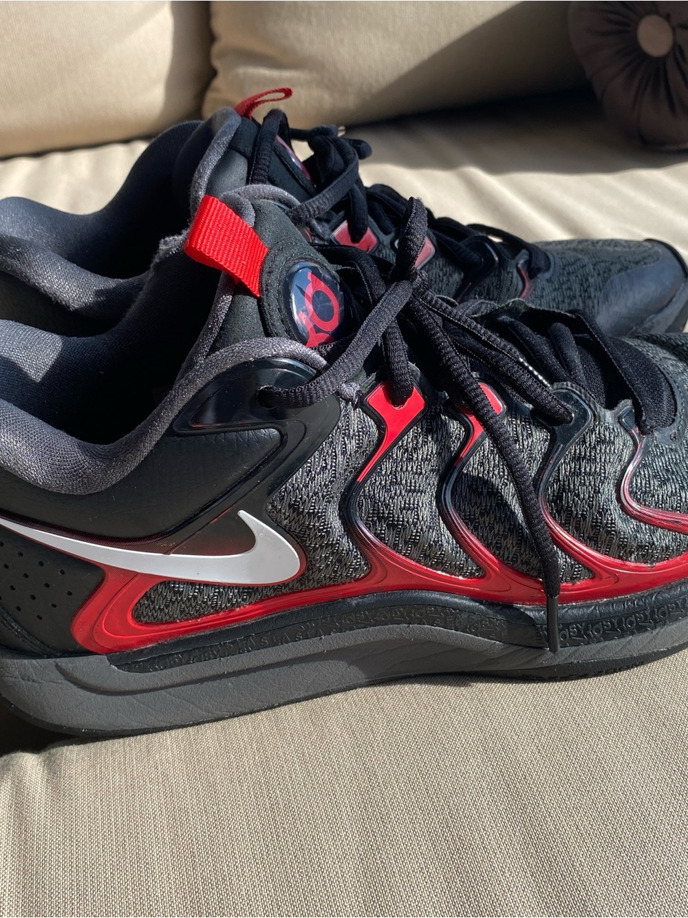 Men's Black and Red KD17